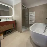 Villa 5 Min Walk To Port