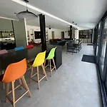 Villa 5 Min Walk To Port *
