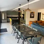 Villa 5 Min Walk To Port