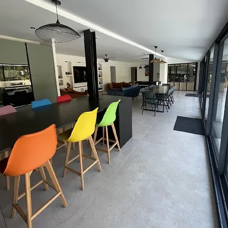 Villa 5 Min Walk To Port *