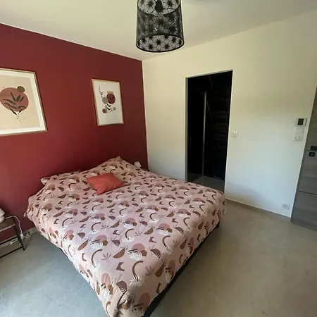 Villa 5 Min Walk To Port