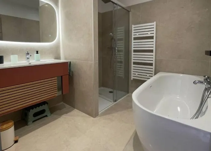 Villa 5 Min Walk To Port